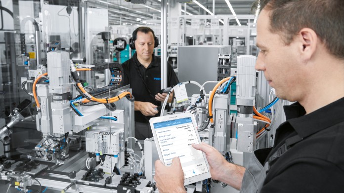 Совместная работа инженеров над проектами автоматизации