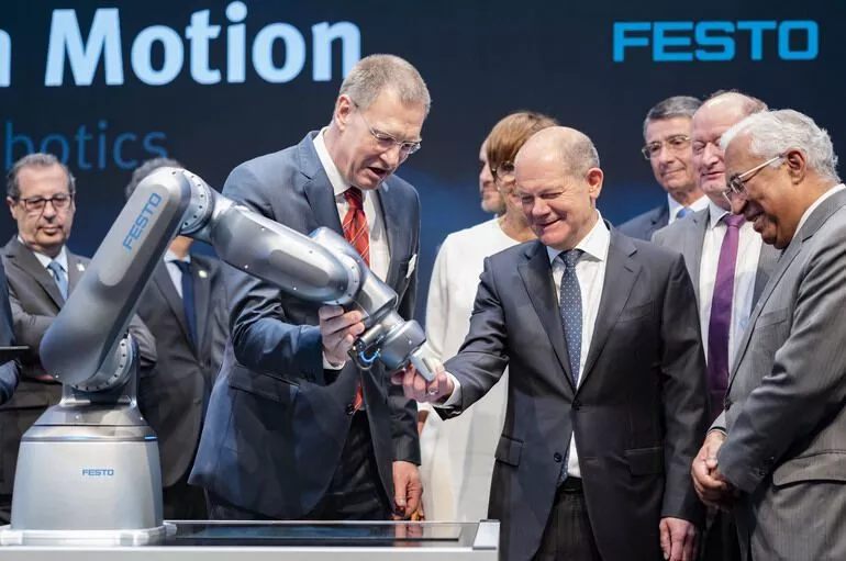 Профессиональные презентации и внедрение технологических решений